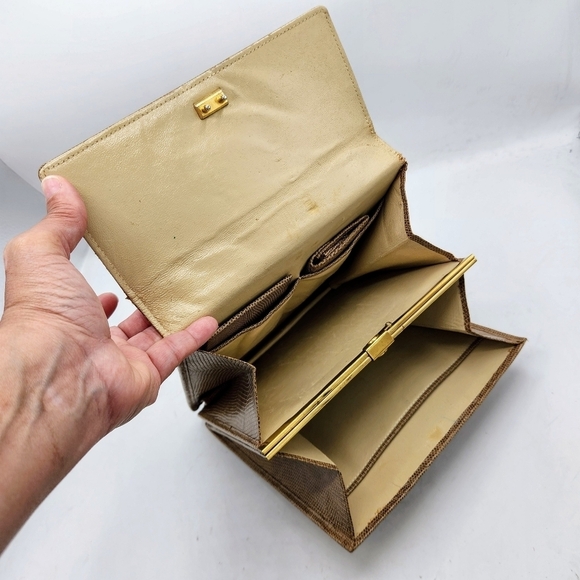 Vintage Accordion Tan Lizard Purse Secret Compartment With Extra Accessories. - Picture 14 of 16